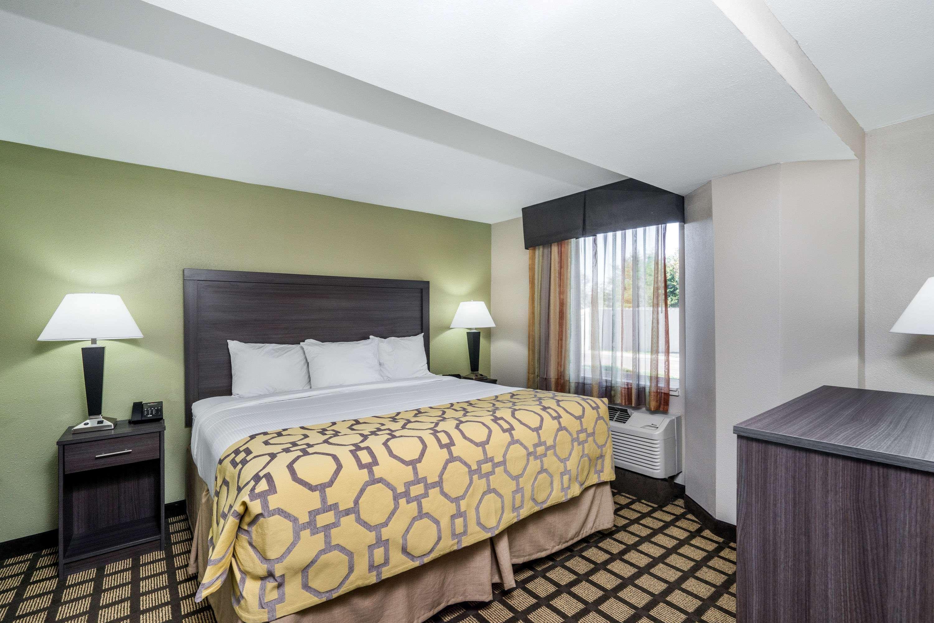 Baymont By Wyndham Clarksville Exteriér fotografie